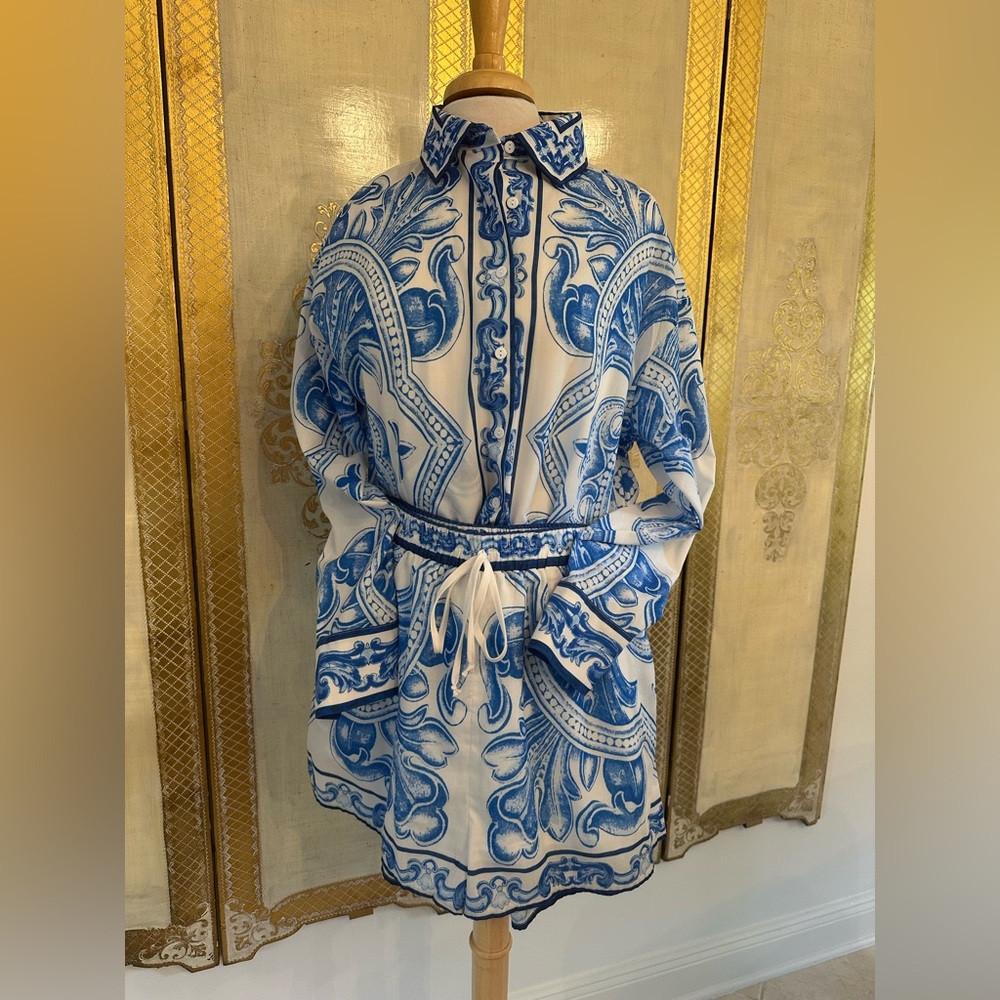 Her..Bottari blue and white printed short set